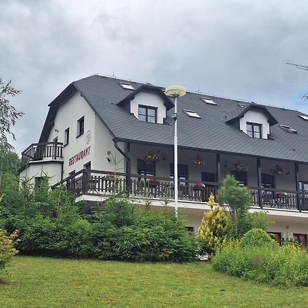 Turisticka Ubytovna Centrum Pastvinska Prehrada Nekor Bagian luar foto