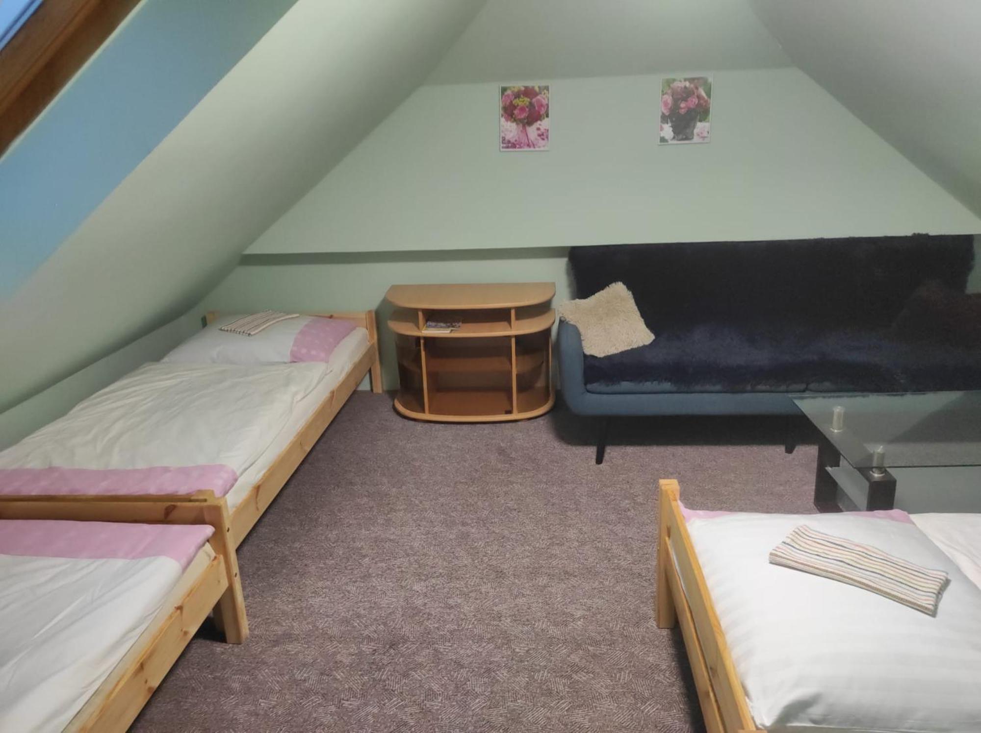Turisticka Ubytovna Centrum Pastvinska Prehrada Nekor Bagian luar foto
