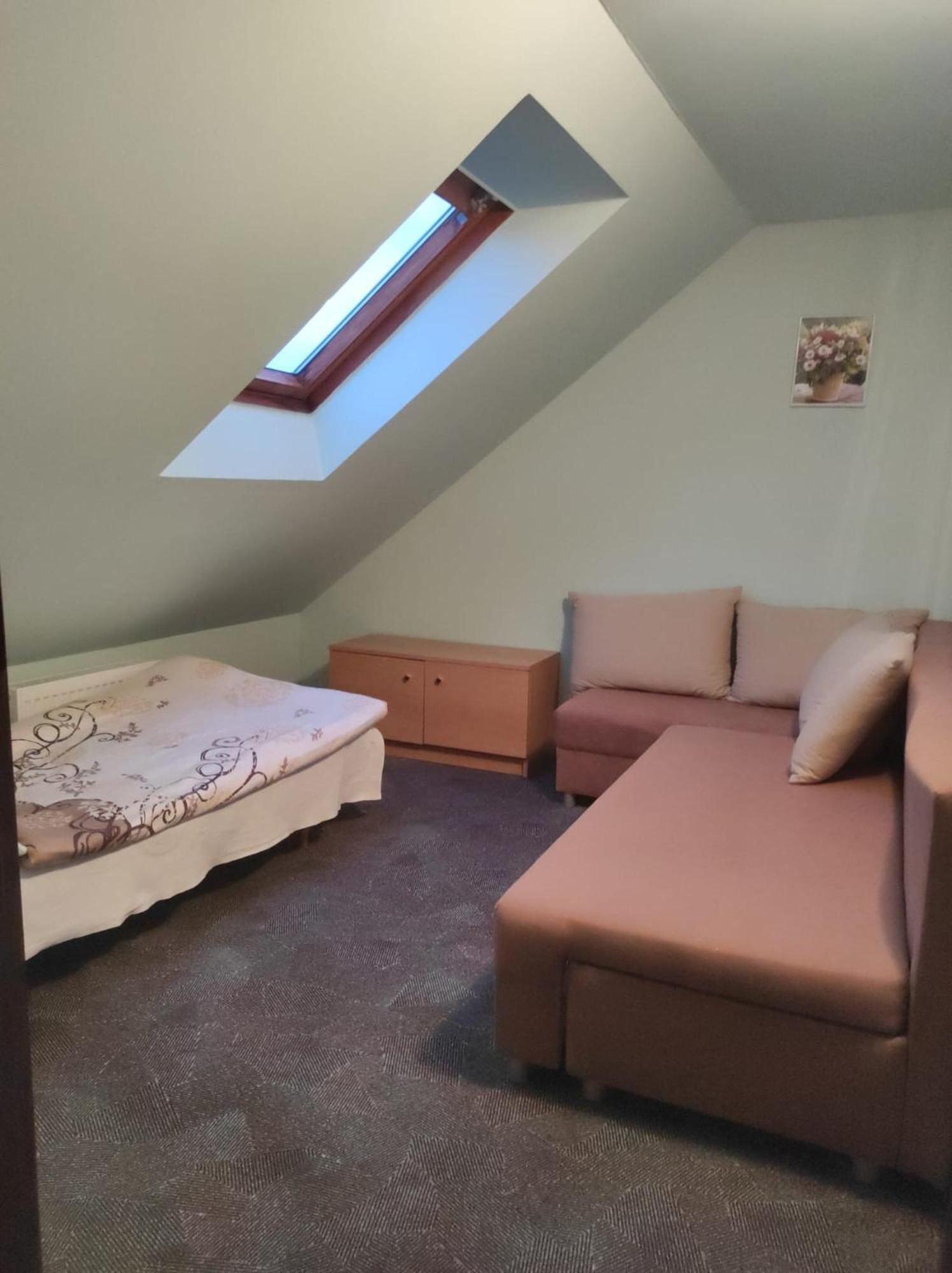 Turisticka Ubytovna Centrum Pastvinska Prehrada Nekor Bagian luar foto